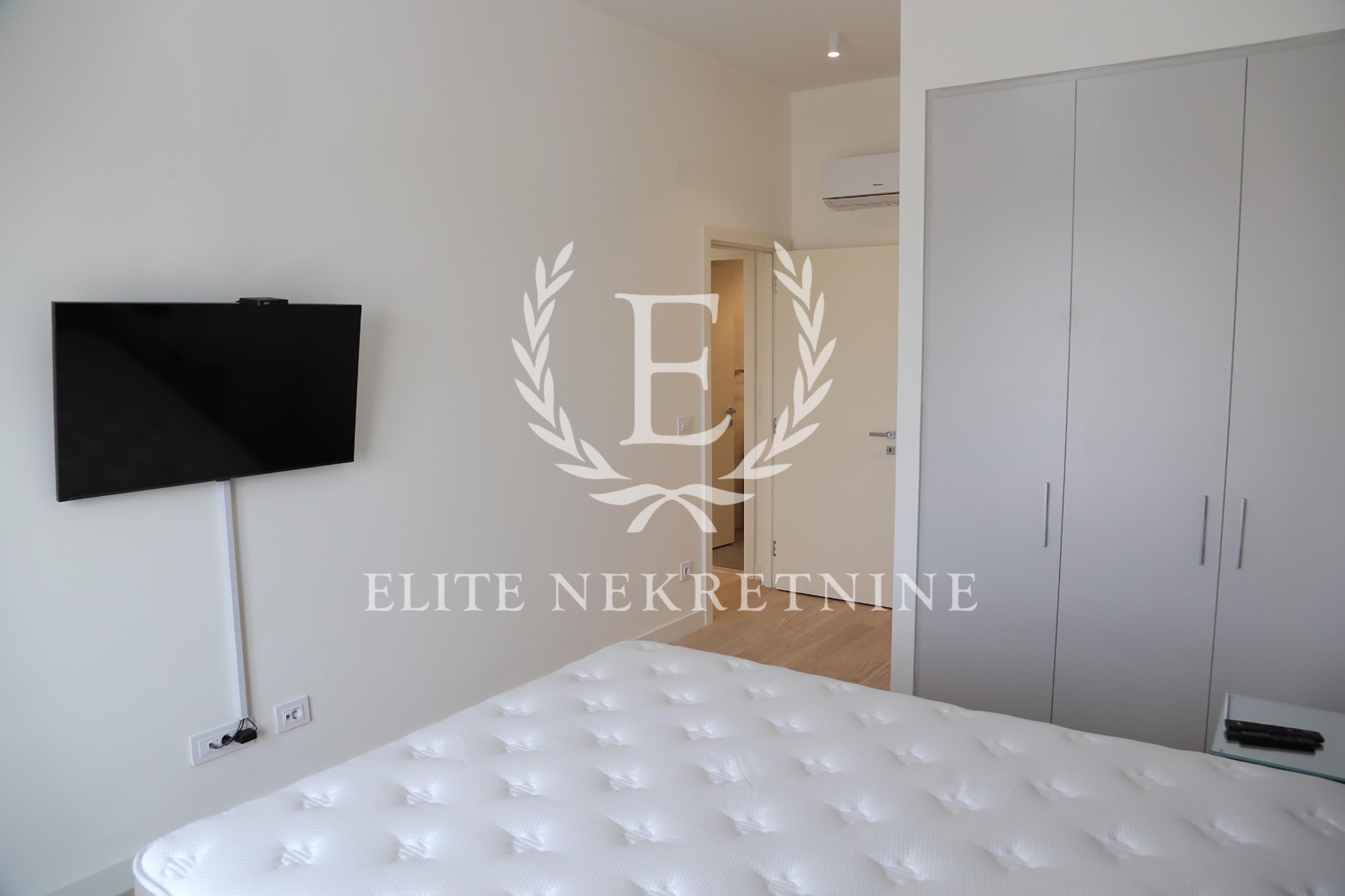 Izdavanje stanova Beograd na vodi Trosoban lux stan  garaza 4