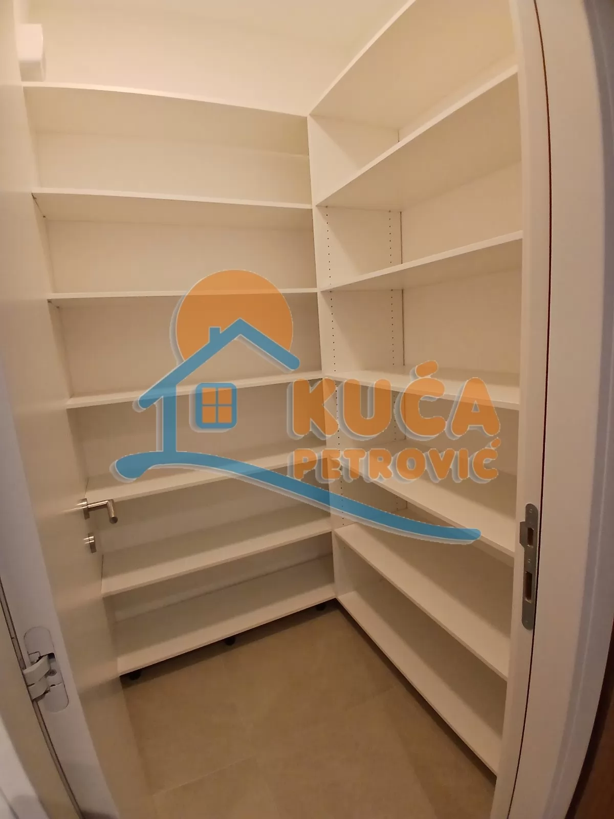 Jednosoban stan, 61 m2, Medijana, Blagoja Parovića ID: i-015375 17