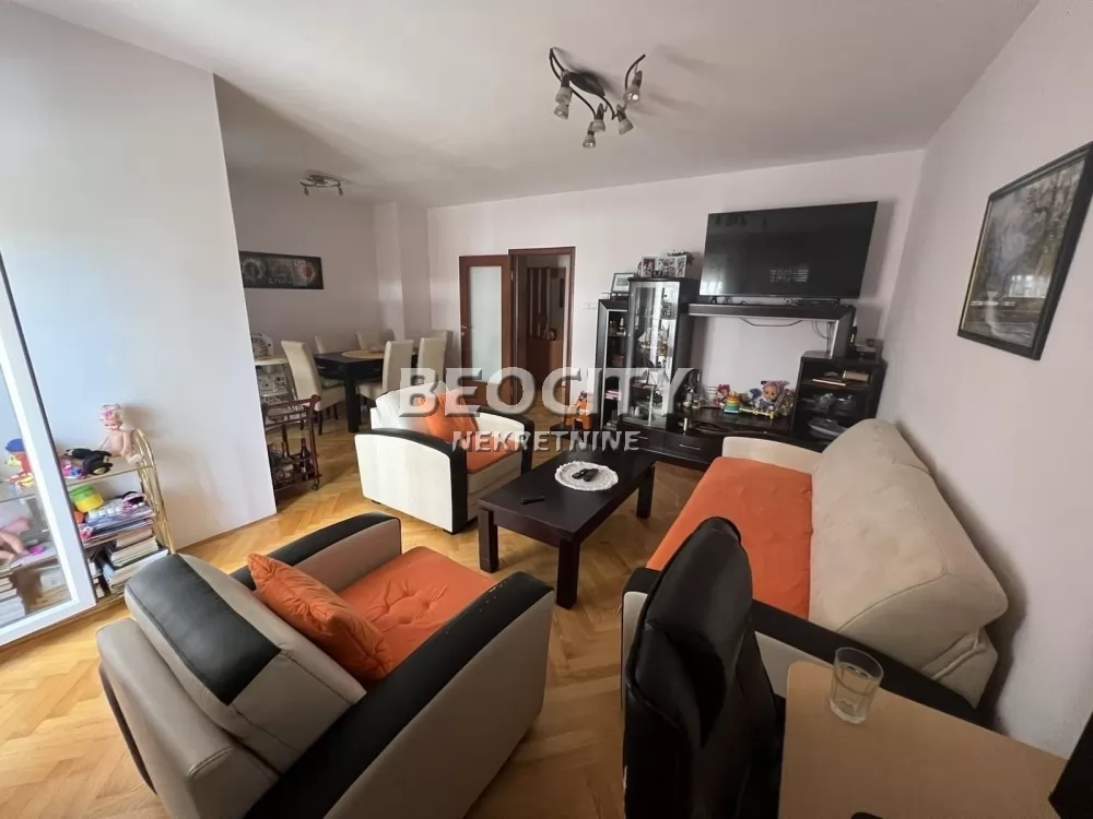 Trosoban stan, 73 m2, Socijalno, Dositejeva ID: 126476 1