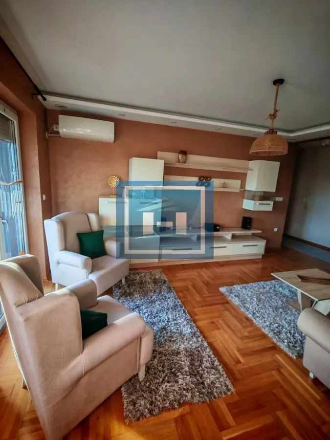 Trosoban stan za izdavanje u novogradnji 1