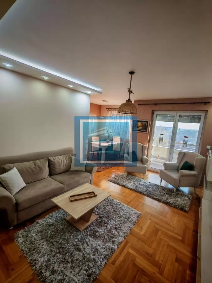 Trosoban stan za izdavanje u novogradnji 3