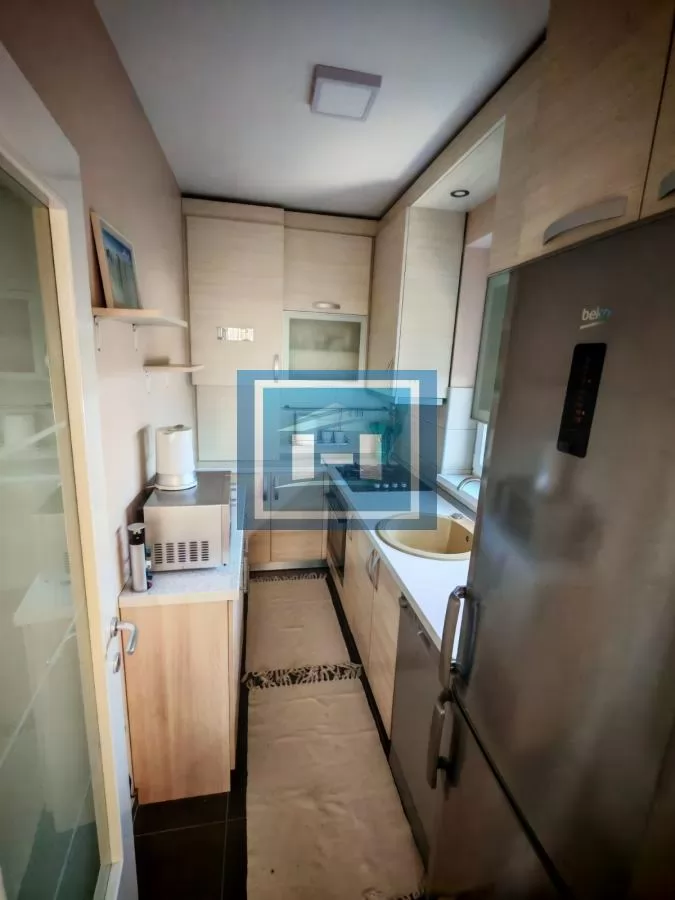 Trosoban stan za izdavanje u novogradnji 6