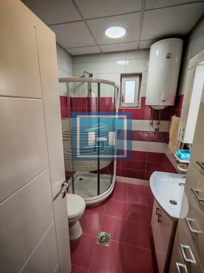 Trosoban stan za izdavanje u novogradnji 9