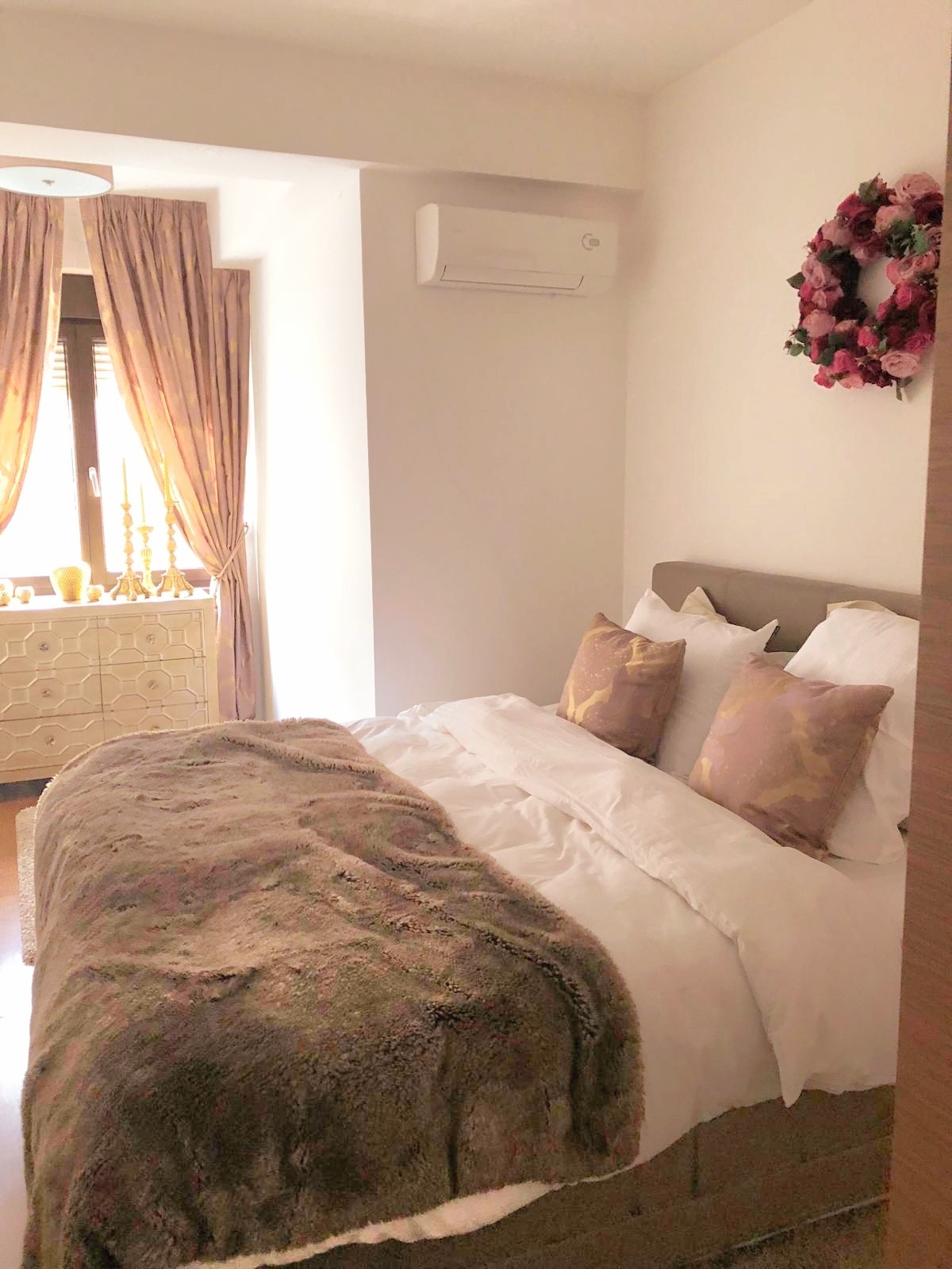 Izdavanje Trosoban lux stan  garaza  novogradnja 5