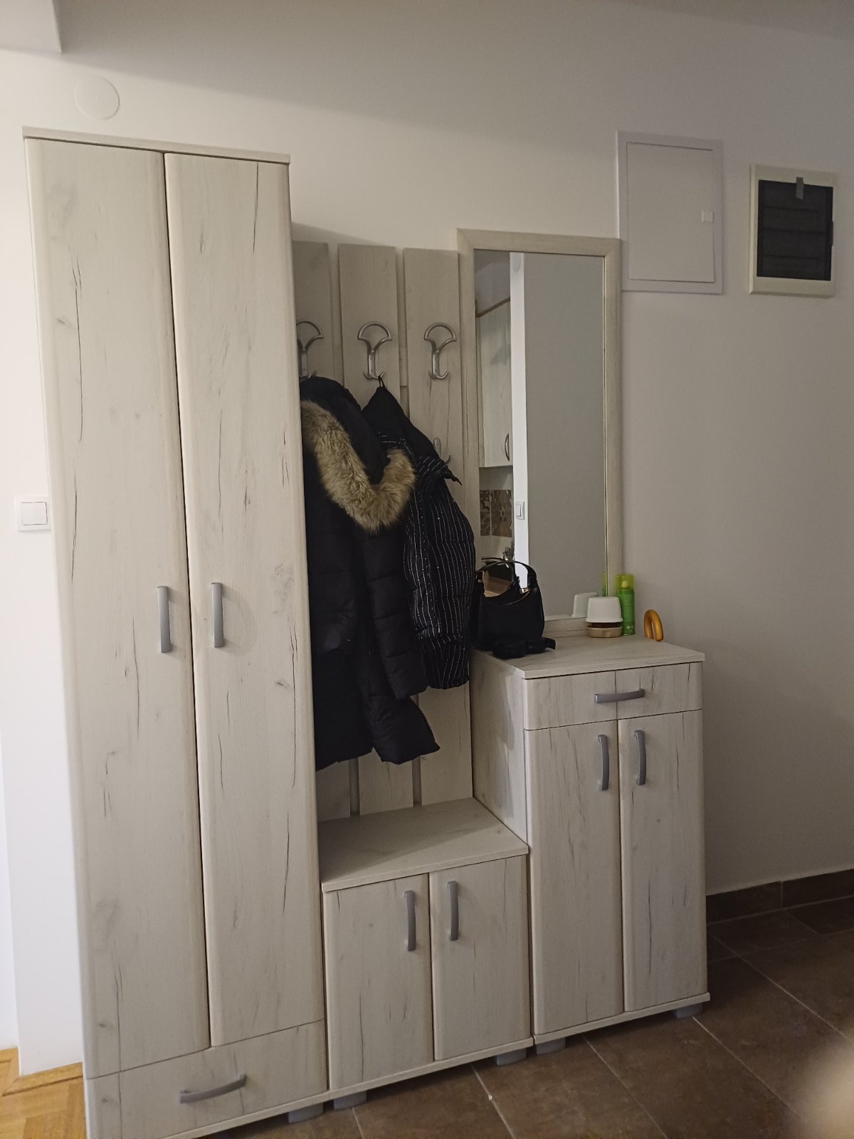 Izdajem 1 5 soban stan u novoj zgradi Bulbulder  Gradska bolnica 6