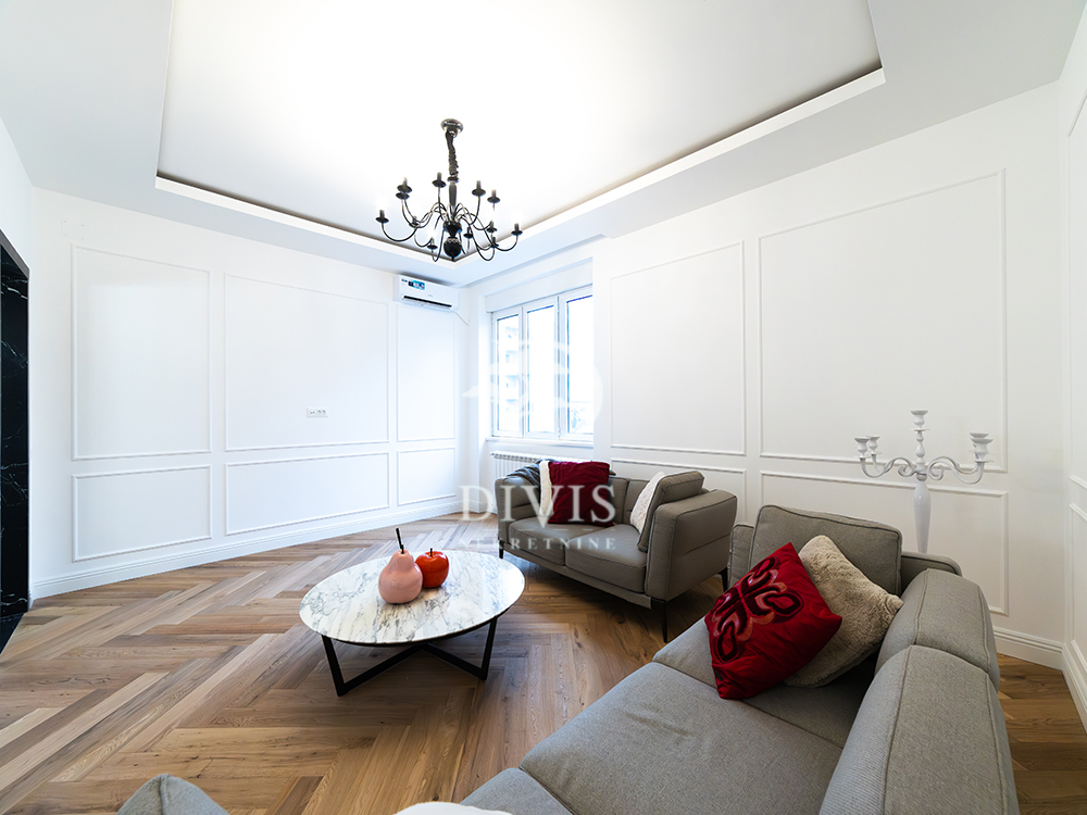 Prodajemo odličan trosoban stan  92m2  Krunska ulica 2