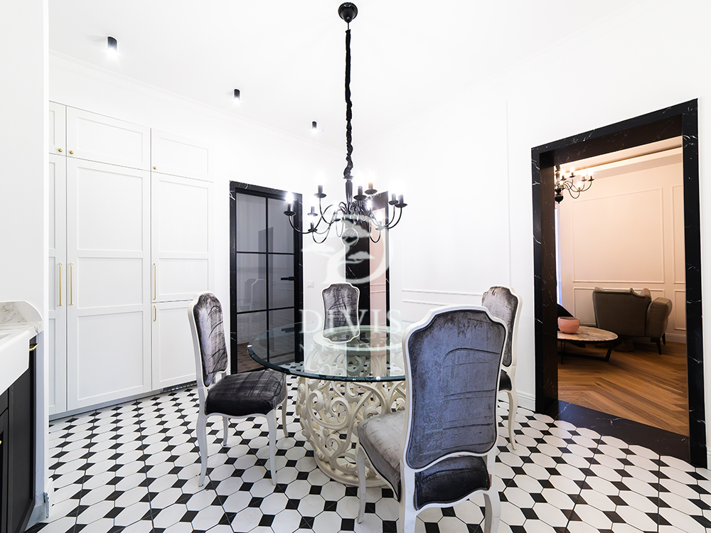 Prodajemo odličan trosoban stan  92m2  Krunska ulica 4