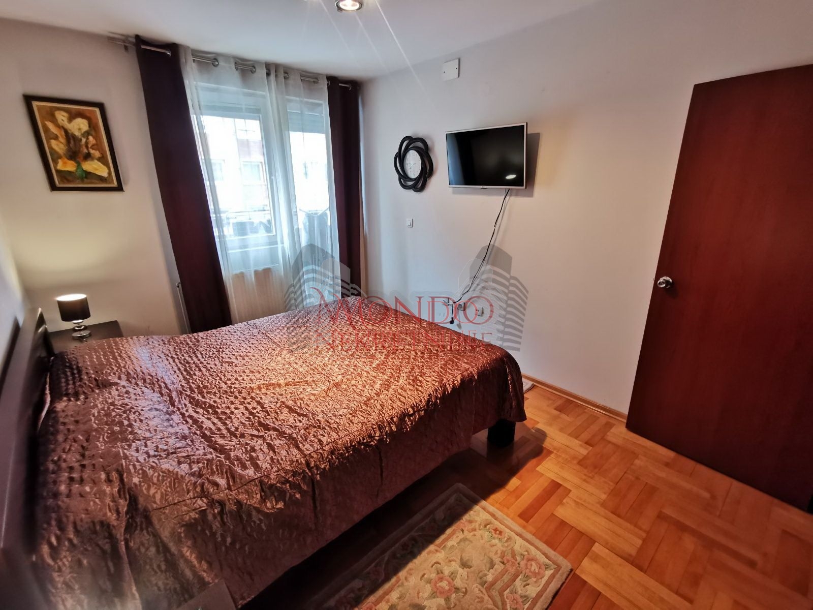 Jednoiposoban stan kod parka Cair, novogradnja, parking 8