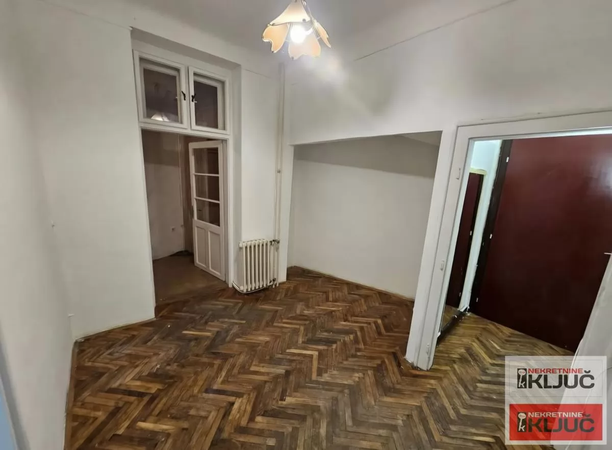 CENTAR, 21m2, Jednosoban, SALONAC kod Izvršnog veća 5