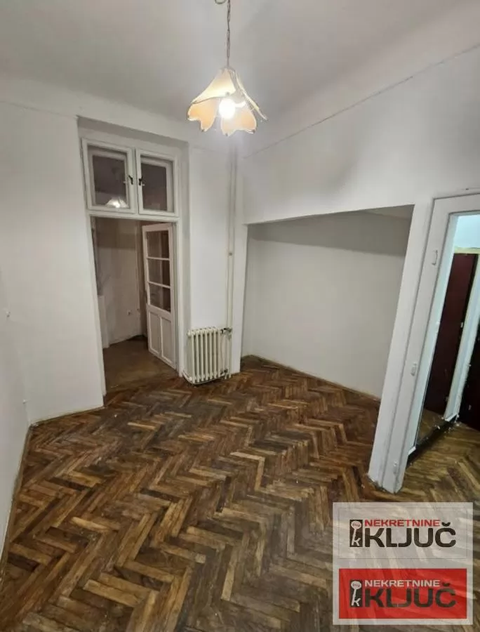 CENTAR, 21m2, Jednosoban, SALONAC kod Izvršnog veća 6