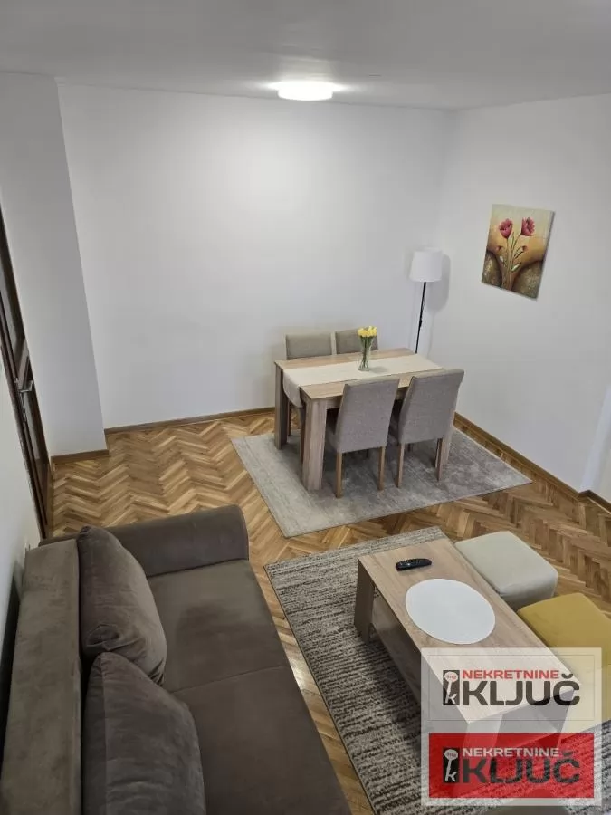 DETELINARA-DVOSOBAN,RENOVIRAN STAN 3