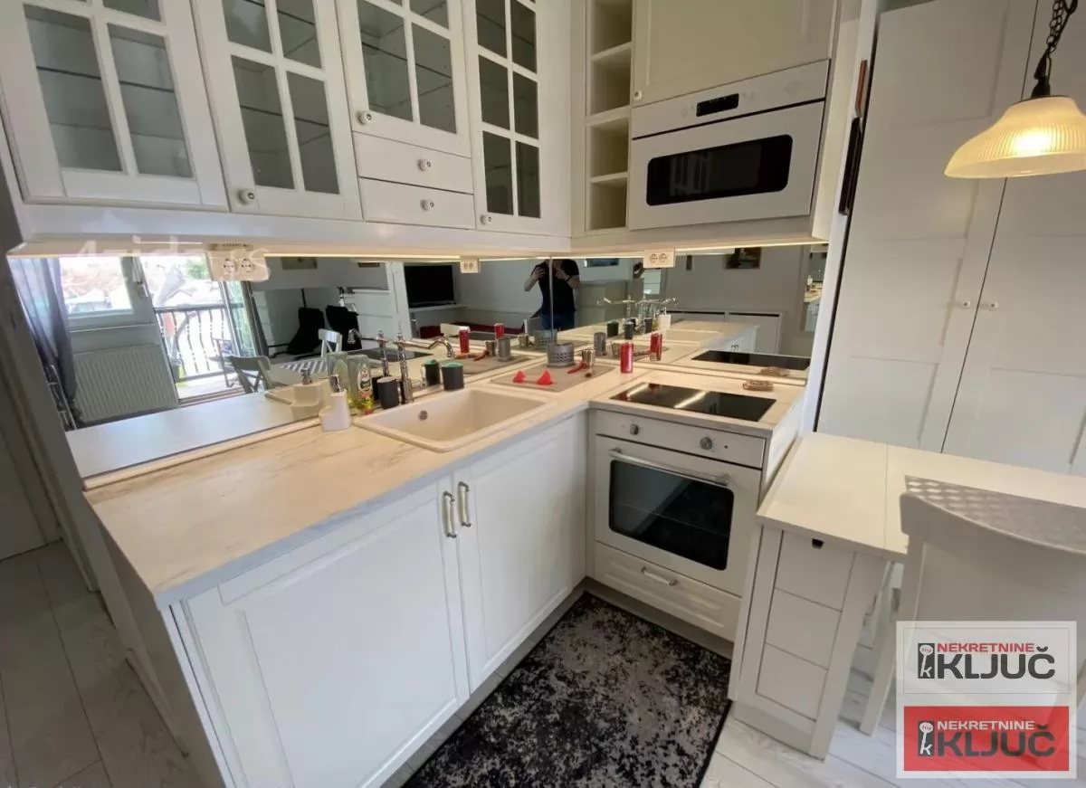 GRBAVICA IZDAJE SE MODERNO OPREMLJENA GARSONJERA SA PARKING MESTOM 1