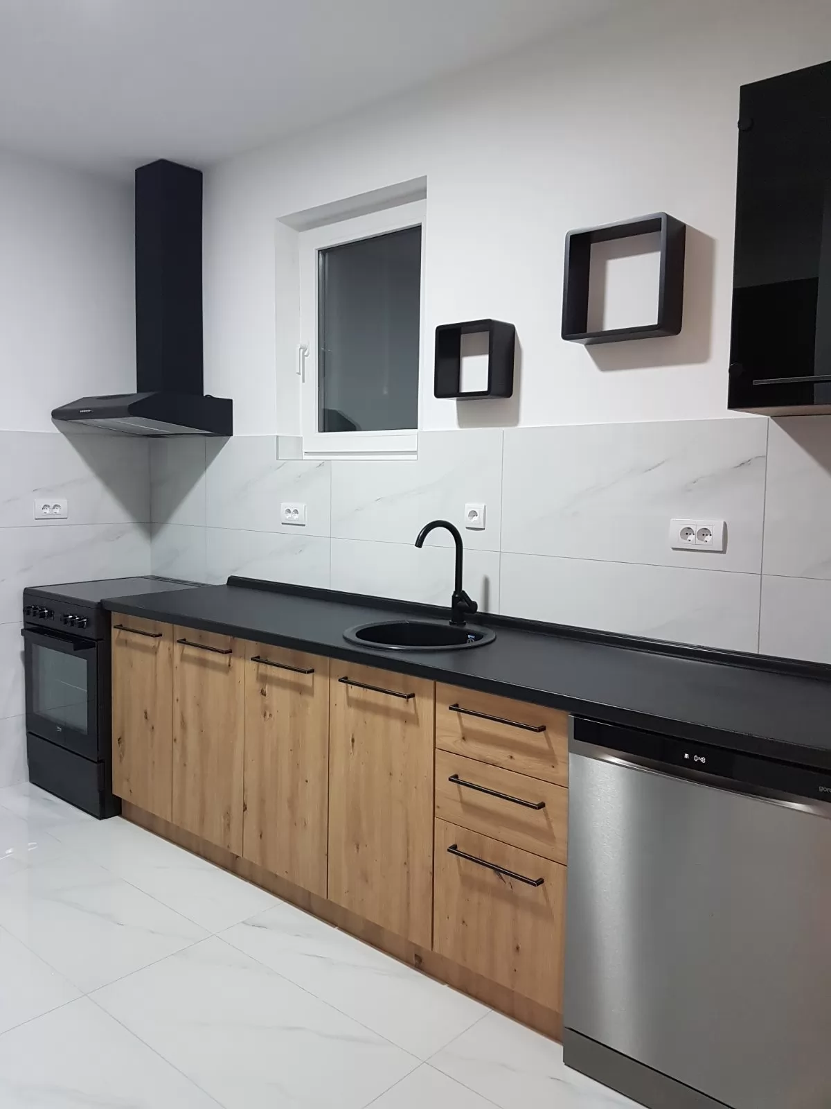 Stan,NOVI SAD,TELEP,kv: 98, € 800, ID: 9101901 4