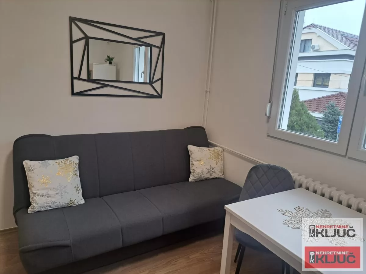 ŽELEZNIČKA STANICA, 16m2, Garsonjera, Nameštena 1