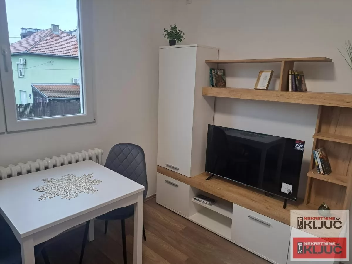 ŽELEZNIČKA STANICA, 16m2, Garsonjera, Nameštena 2