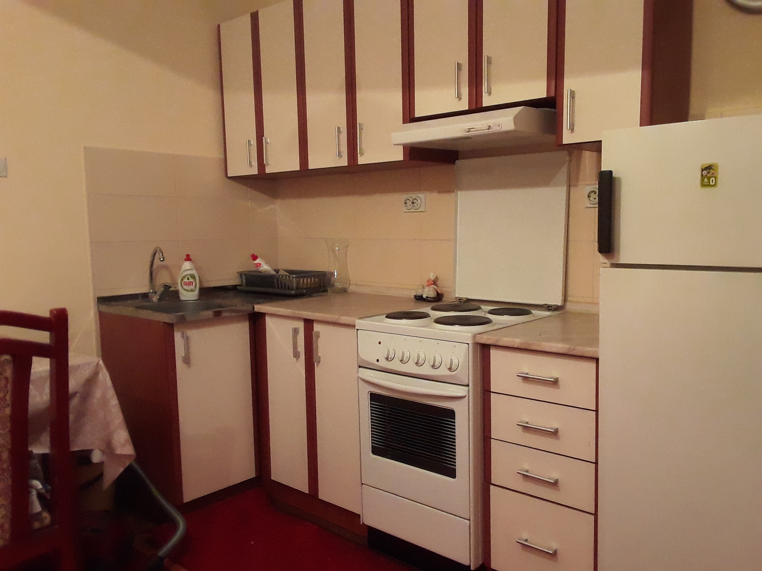 Izdajem garsonjeru kod Filoyofskog fakulteta 1