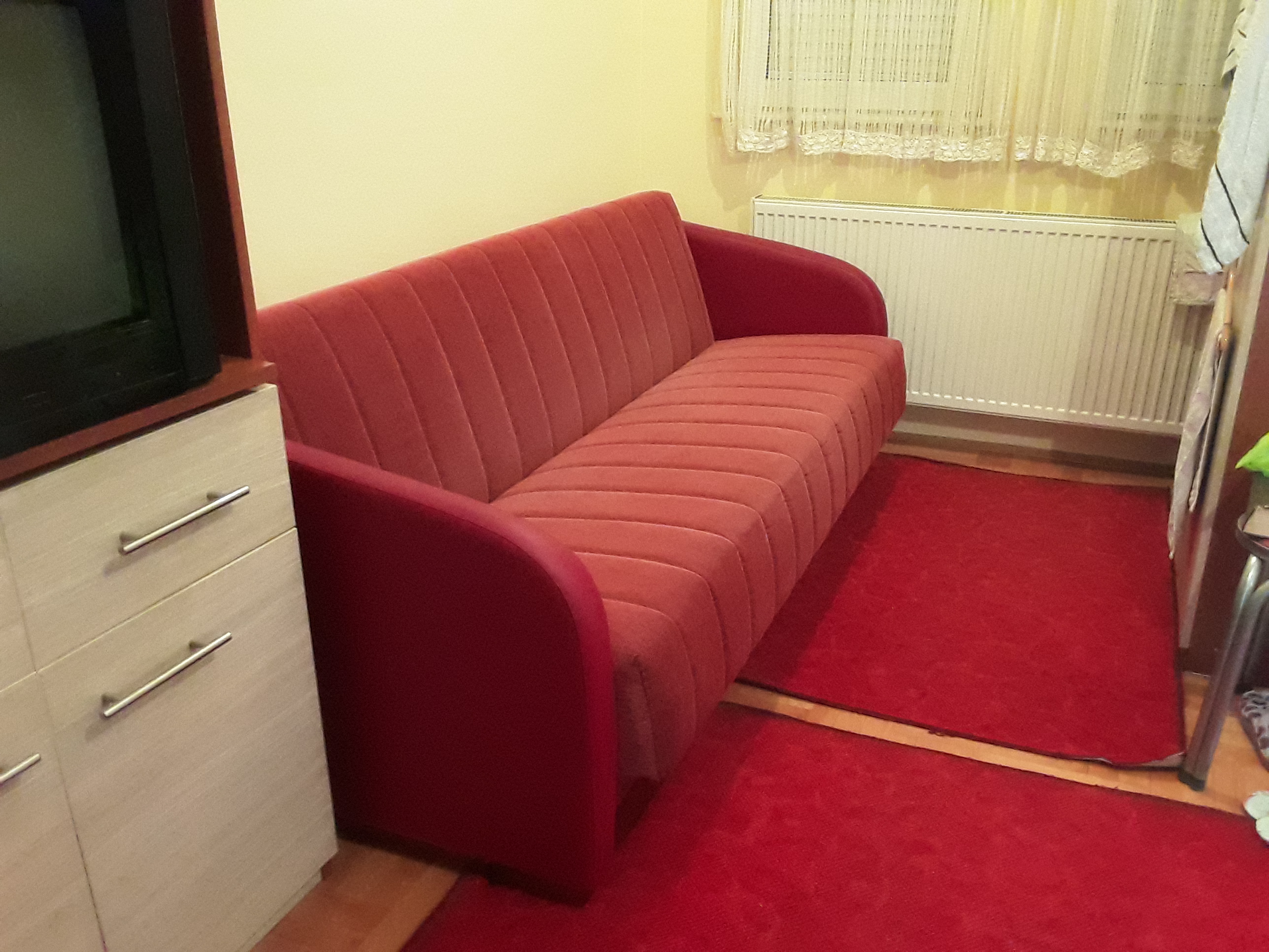 Izdajem garsonjeru kod Filoyofskog fakulteta 2