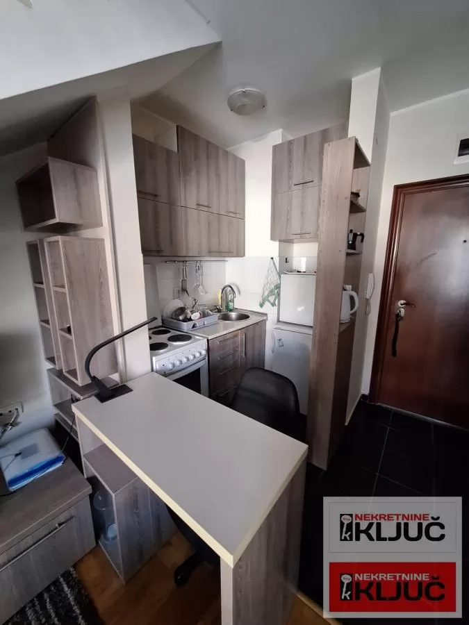 GRBAVICA, 37m2, Dvosoban-Duplex, Namešten, Lasla Gala 4