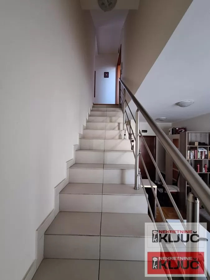 GRBAVICA, 37m2, Dvosoban-Duplex, Namešten, Lasla Gala 5