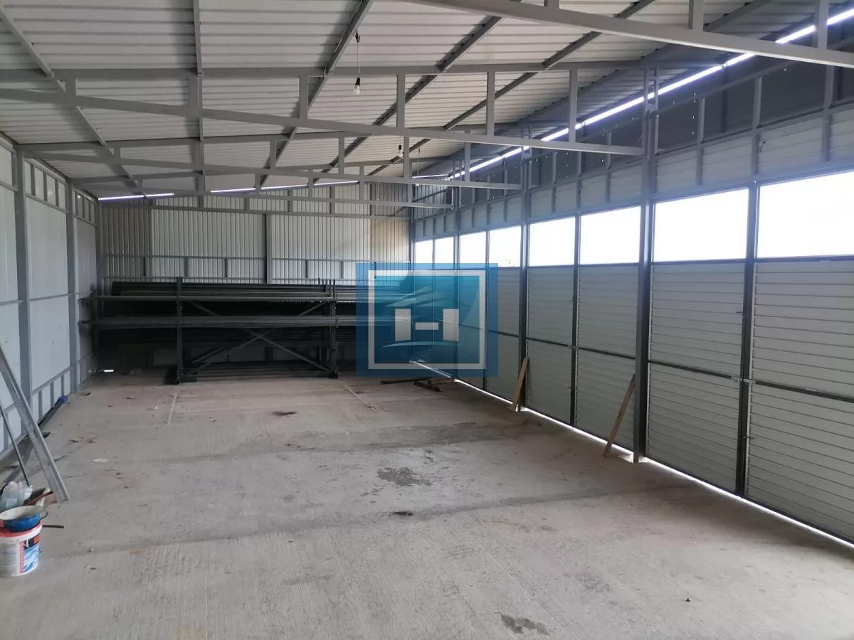 IZDAJE SE POSLOVNO–SKLADIŠNI OBJEKAT – 11