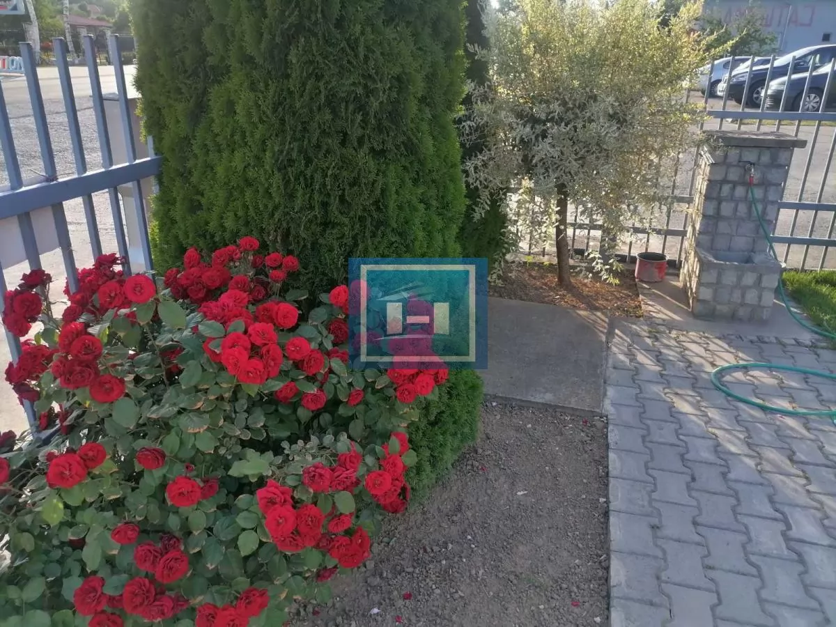 IZDAJE SE POSLOVNO–SKLADIŠNI OBJEKAT – 15