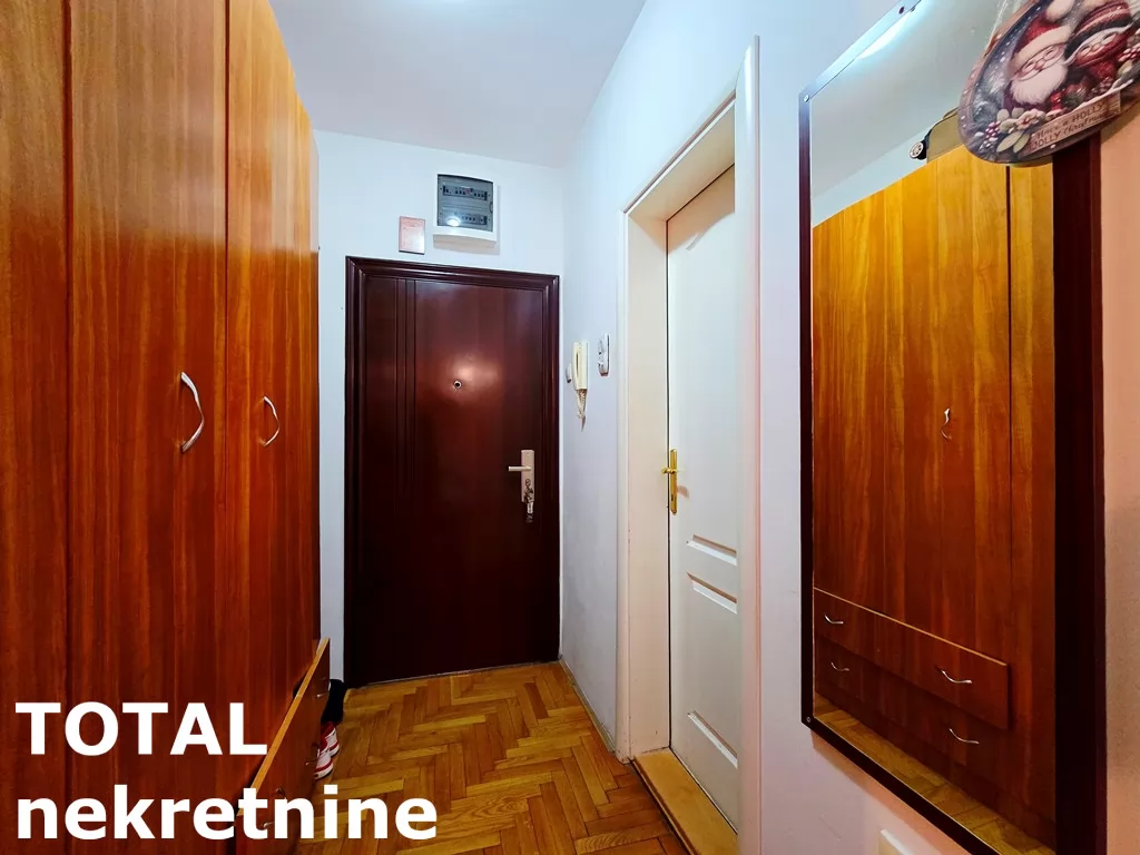 Stan,NOVI SAD,BULEVAR EVROPE,kv: 43.00, € 130000, ID: 1101666 9