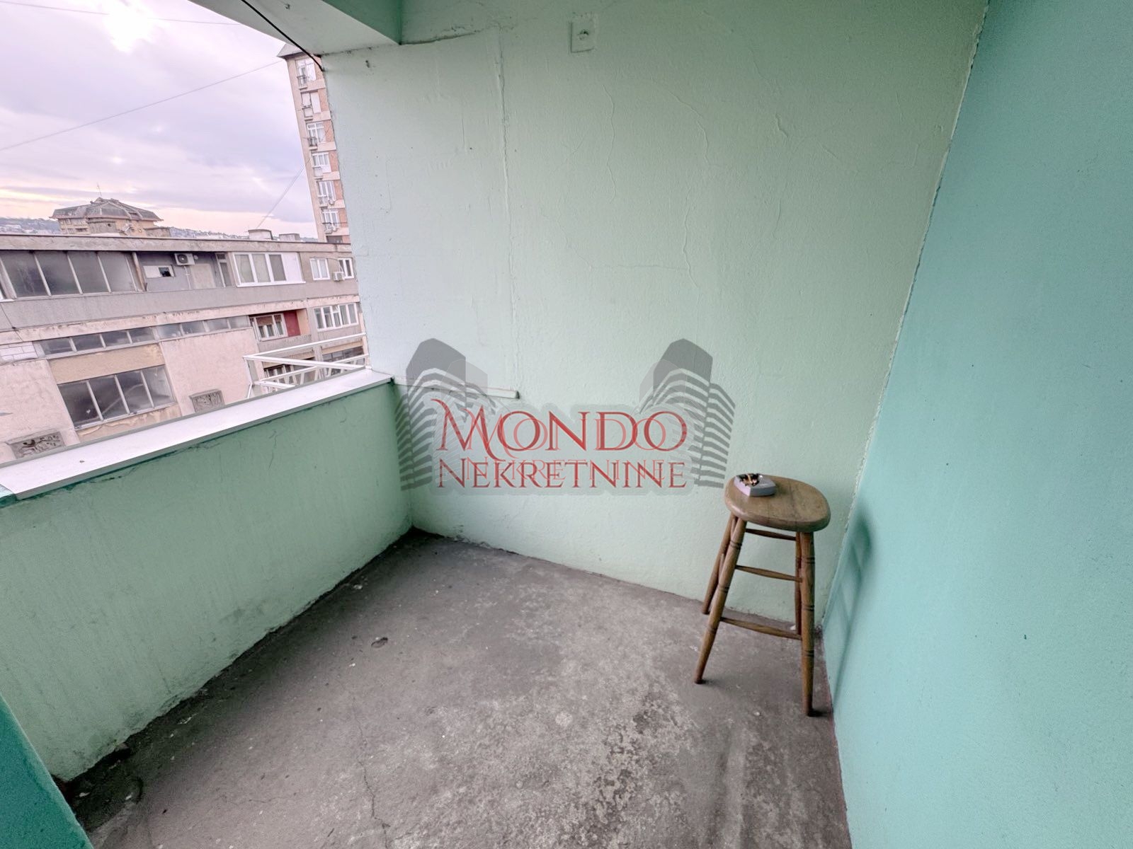 Dvosoban stan u samom centru grada kod hotela Ambasador 9