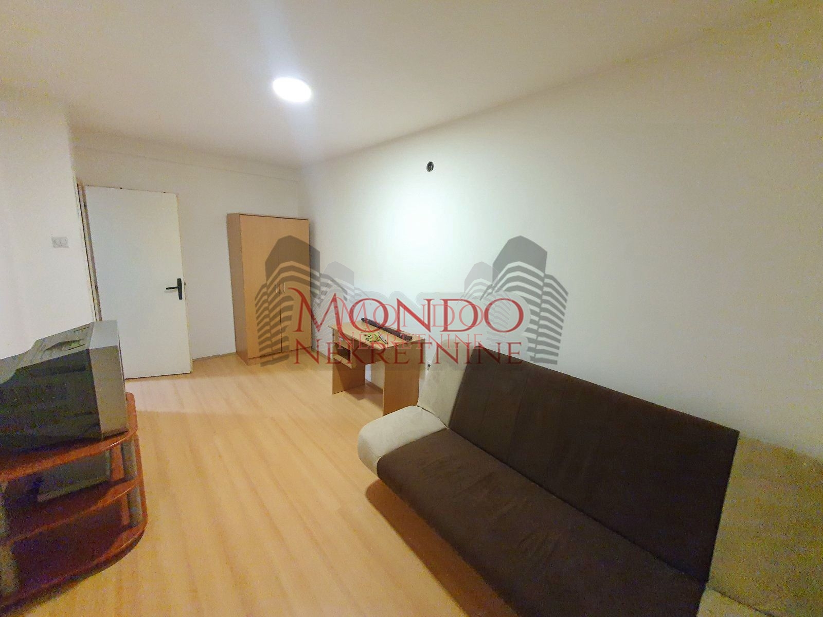 Dvosoban stan kod fakulteta Zaštite na radu 5