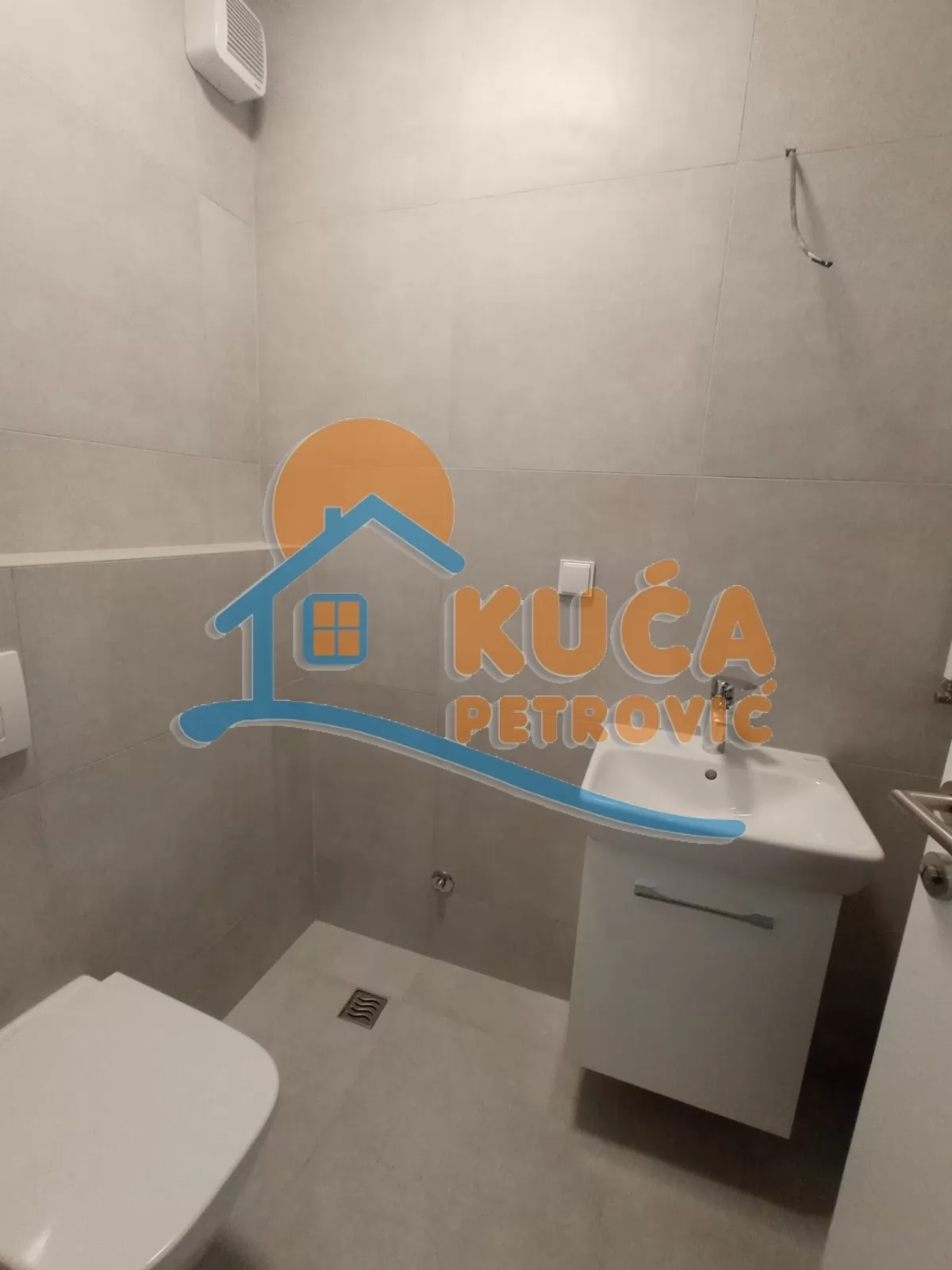 Trosoban stan, 76 m2, Medijana, Bulevar Nemanjića ID: i-015393 6