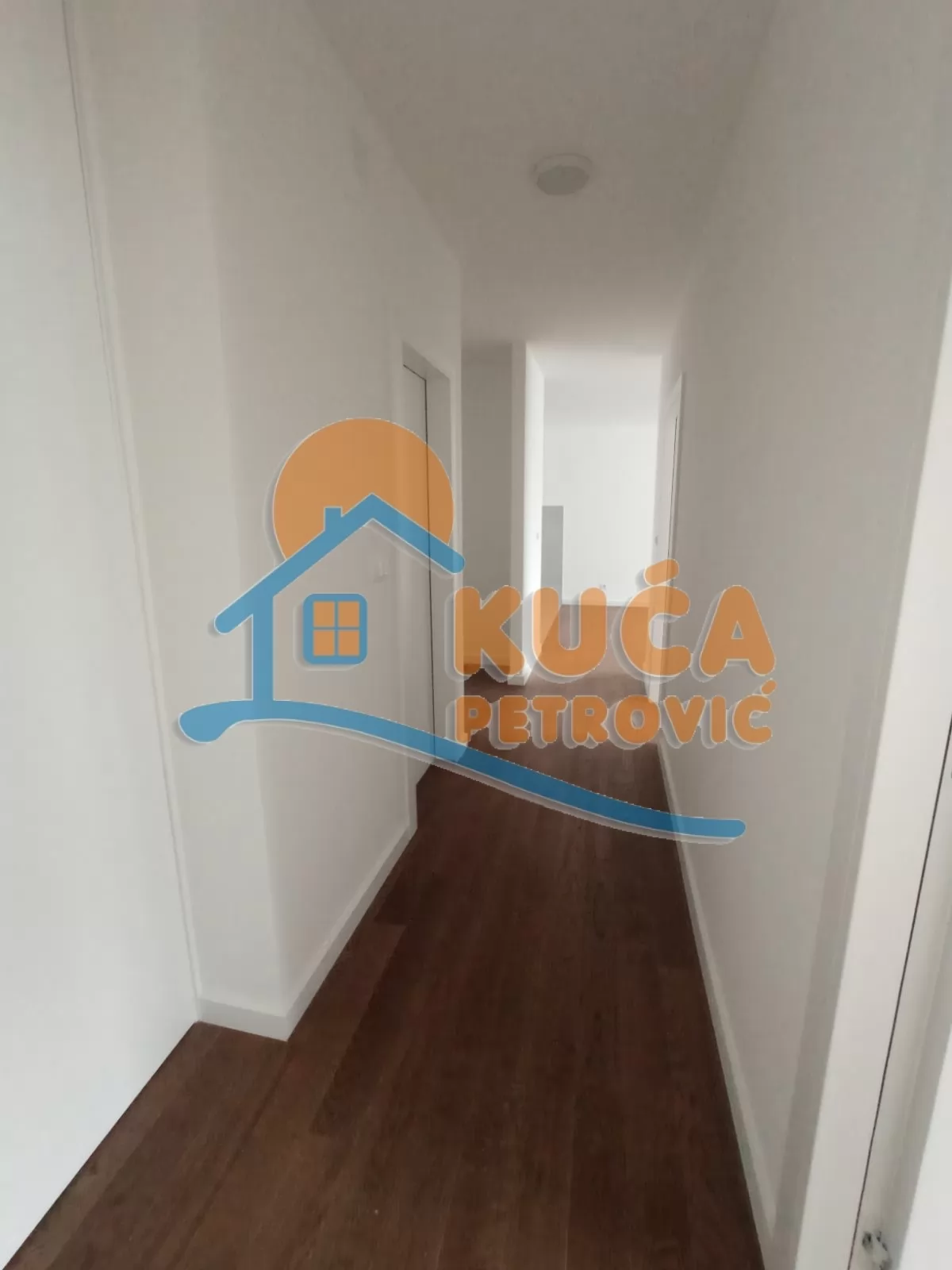 Trosoban stan, 76 m2, Medijana, Bulevar Nemanjića ID: i-015393 9