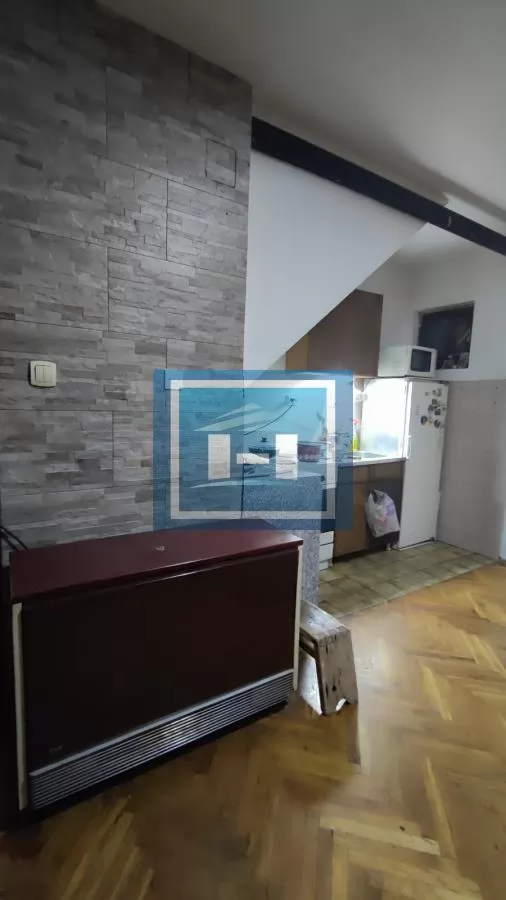 Kuća u okolini Jagodine na dva nivoa odmah useljiva sa svim priključcima 13