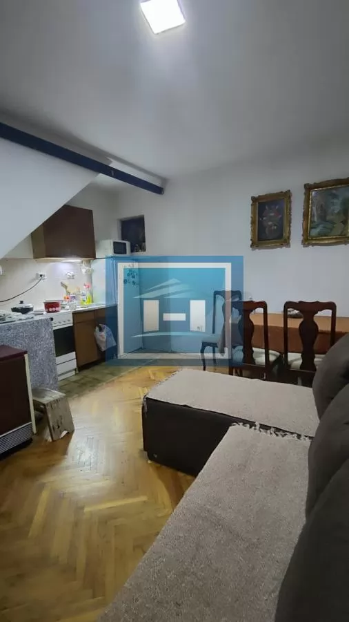 Kuća u okolini Jagodine na dva nivoa odmah useljiva sa svim priključcima 14