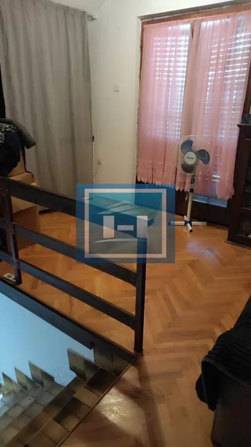 Kuća u okolini Jagodine na dva nivoa odmah useljiva sa svim priključcima 25