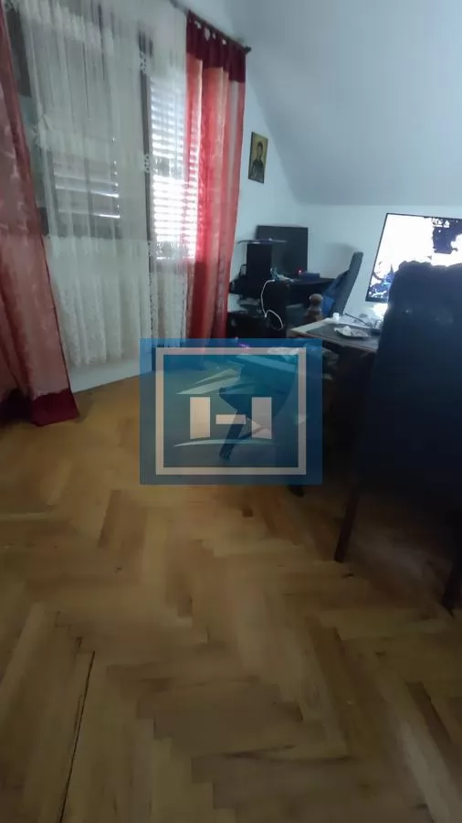 Kuća u okolini Jagodine na dva nivoa odmah useljiva sa svim priključcima 29