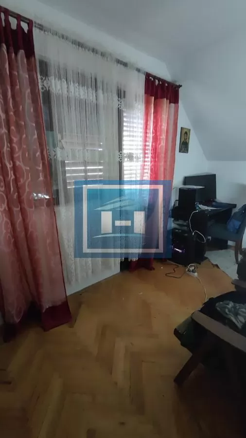 Kuća u okolini Jagodine na dva nivoa odmah useljiva sa svim priključcima 30