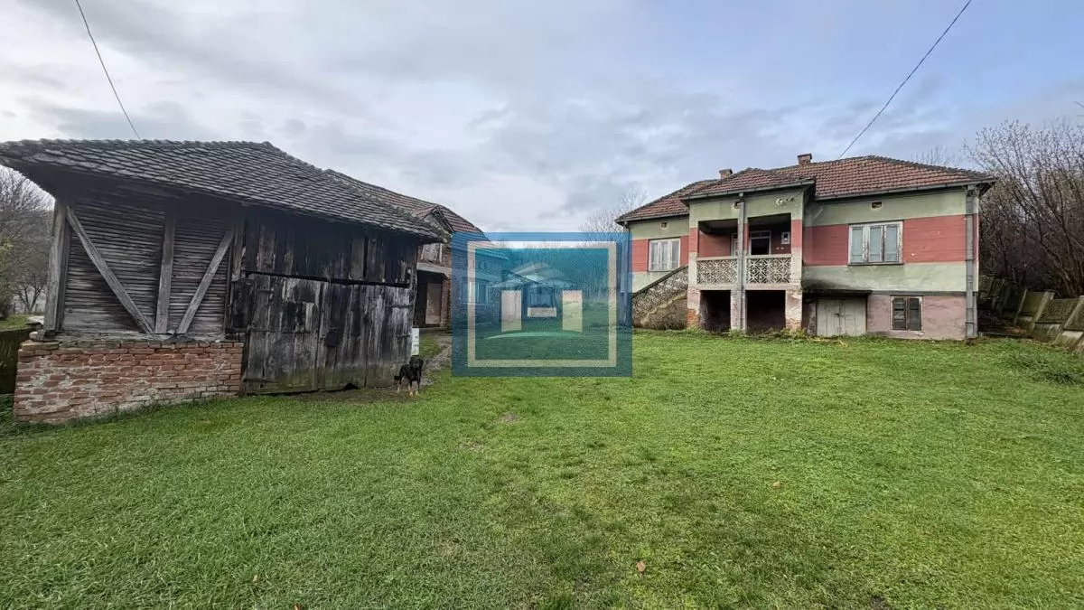 Kuća za adaptaciju ili rušenje – odličan plac za novu gradnju! 2