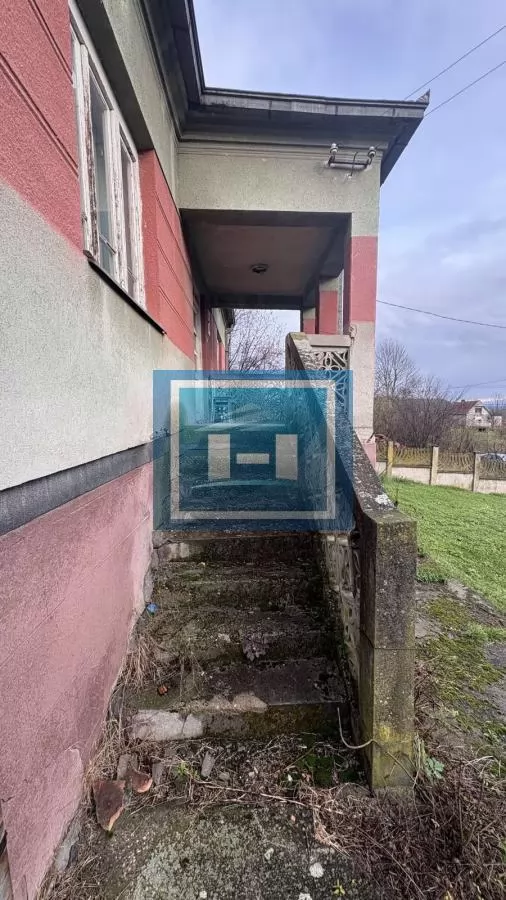 Kuća za adaptaciju ili rušenje – odličan plac za novu gradnju! 4