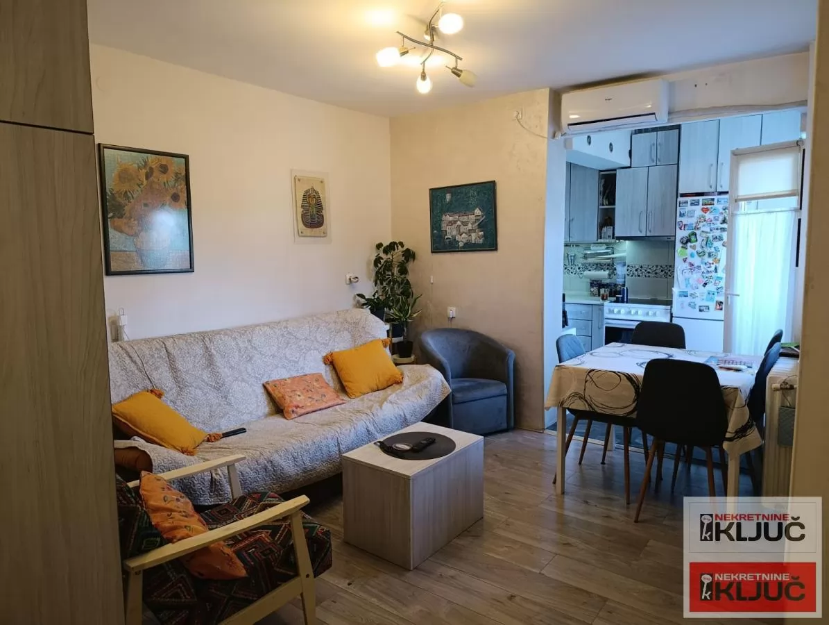 AVIJATIČARSKO NASELJE, 50m2, Dvoiposoban, Fasadna cigla 1