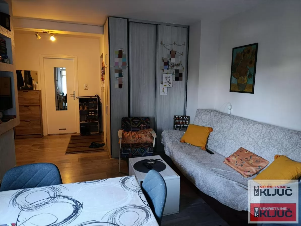 AVIJATIČARSKO NASELJE, 50m2, Dvoiposoban, Fasadna cigla 2