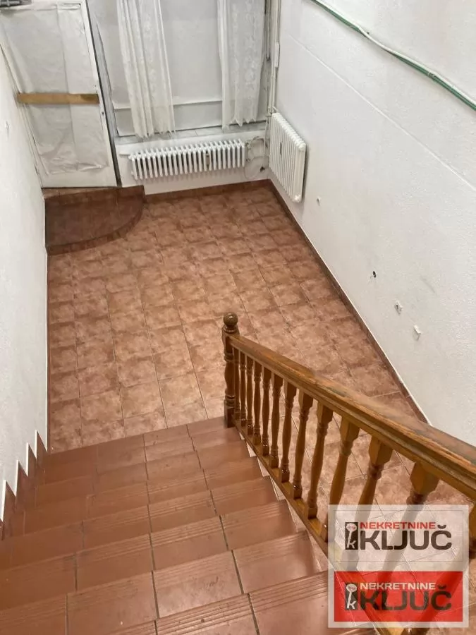 CARA DUŠANA IZDAJE SE VIŠENAMENSKI ULIČNI LOKAL 2