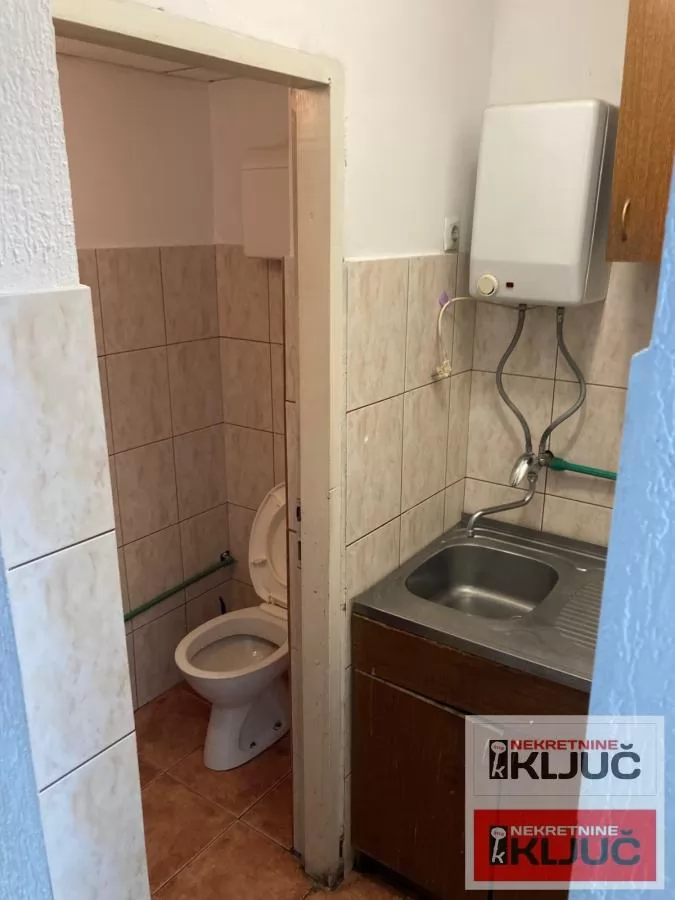 CARA DUŠANA IZDAJE SE VIŠENAMENSKI ULIČNI LOKAL 7