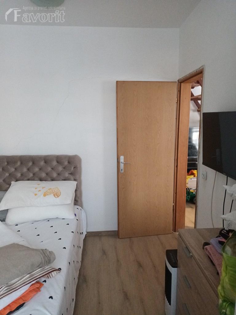 DORCOL, STRAHINJICA BANA, 76m2 6