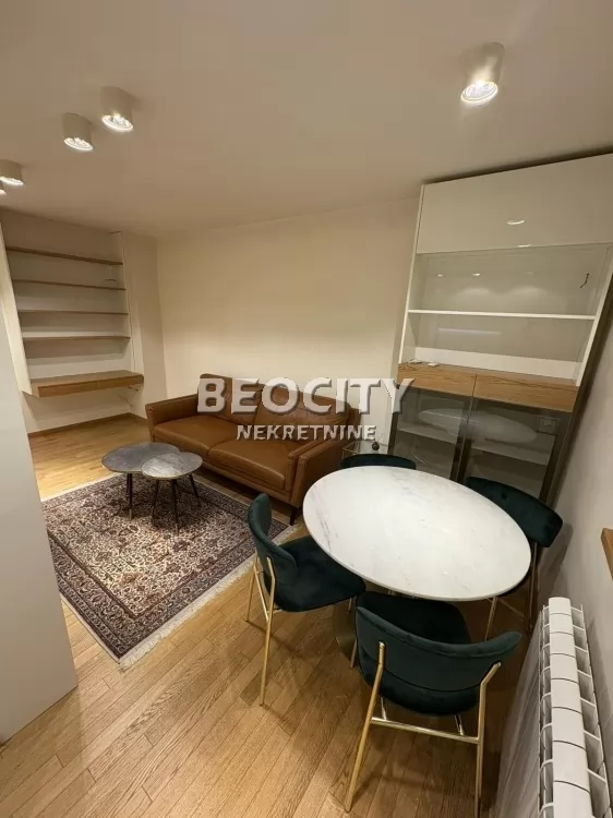 Dvosoban stan, 40 m2, Dorćol, Mike Alasa ID: 126675 1