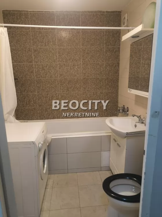 Dvosoban stan, 64 m2, Novo naselje, Bulevar Jovana Dučića ID: 126354 8