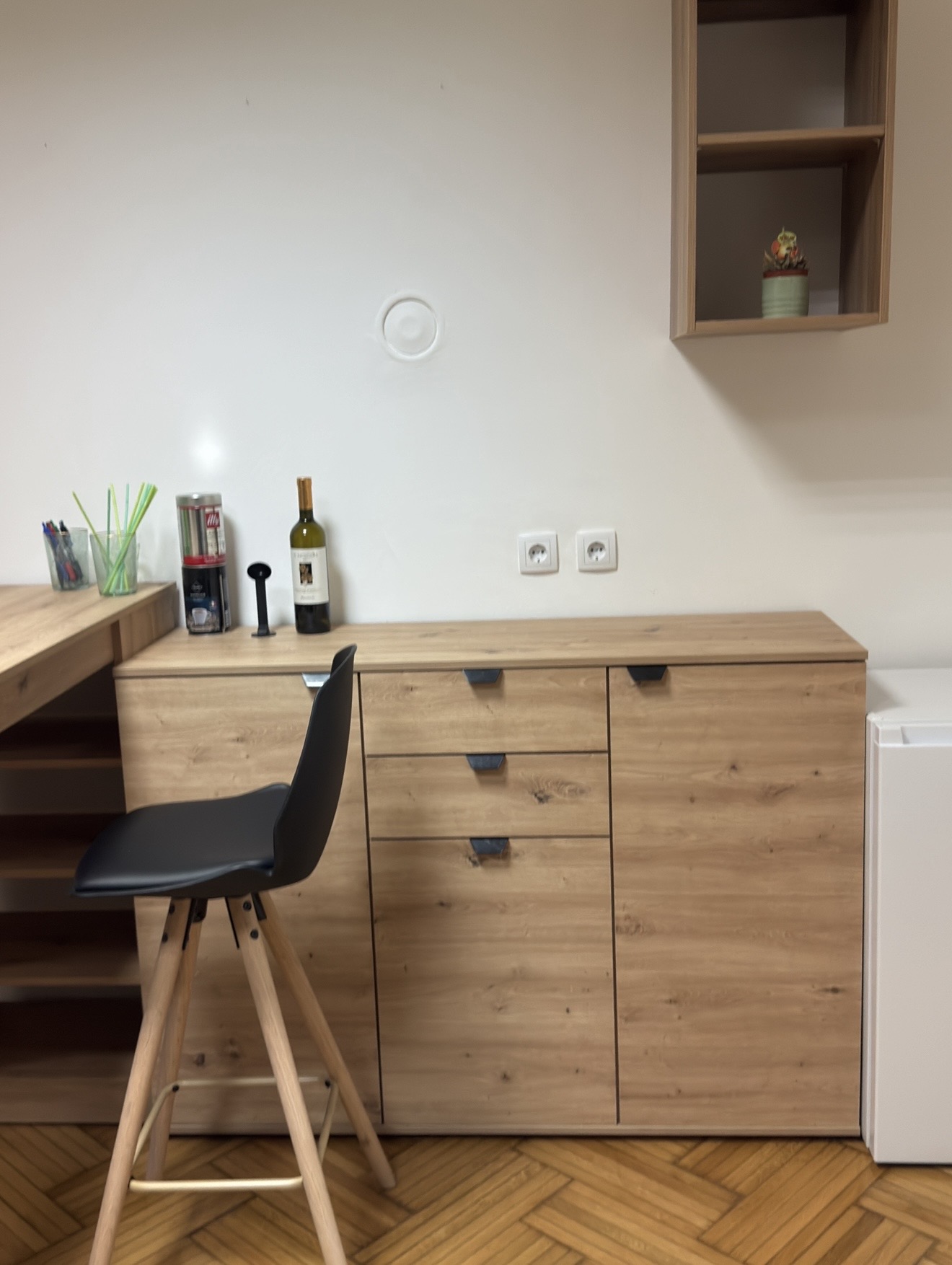 Njegoševa Cvetni trg jednosoban stan lokal 500e 4