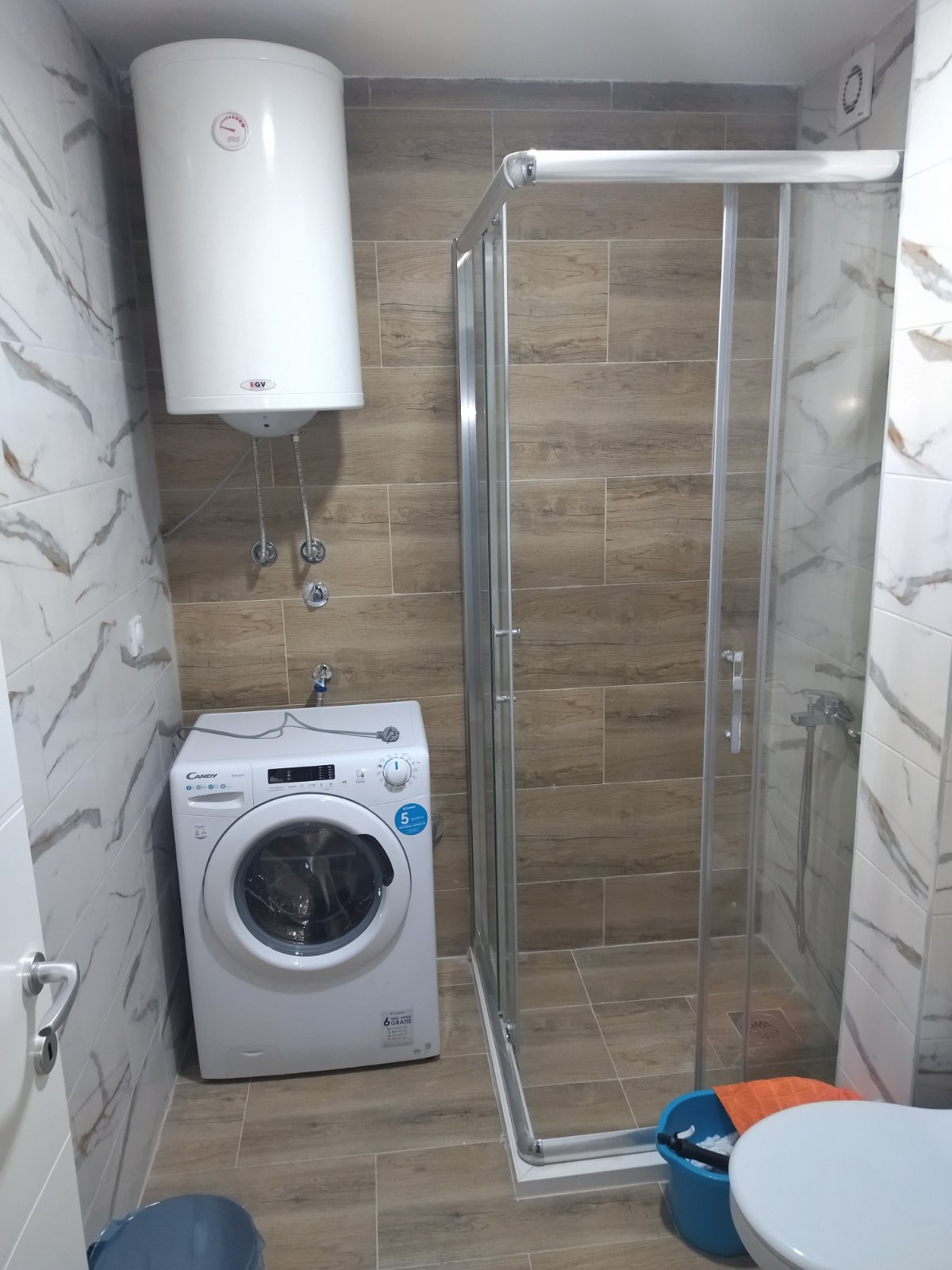 Izdajem nov  namešten stan u Nišu 5