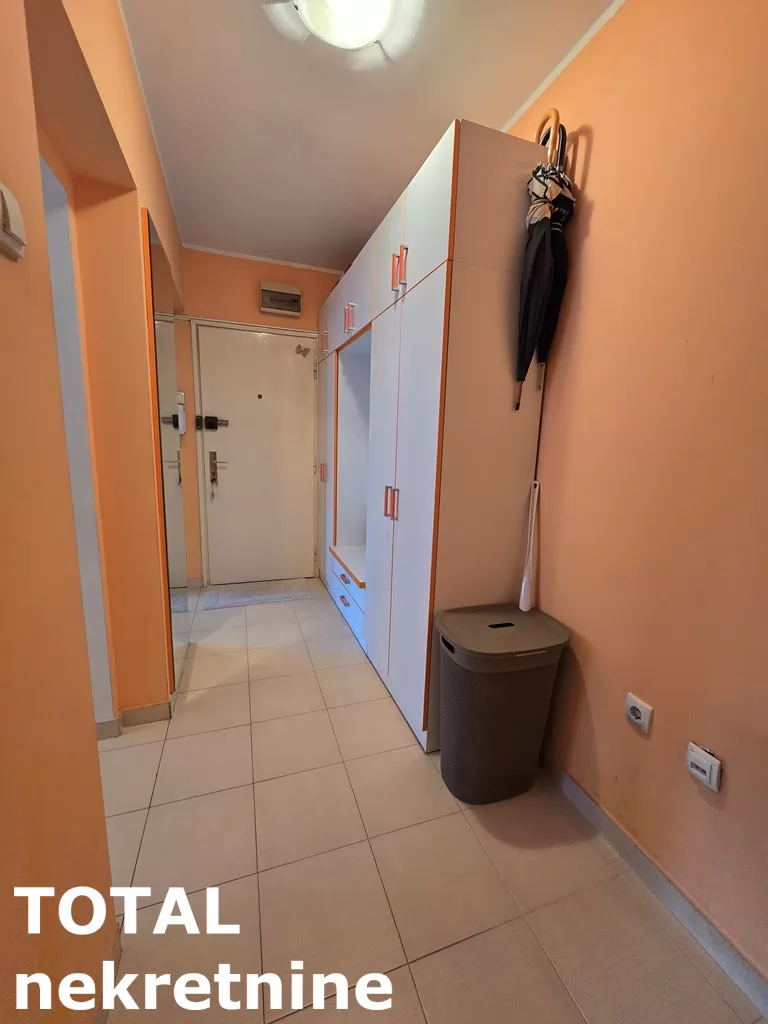 Stan,NOVI SAD,ZELEZNICKA STANICA,kv: 54.00, € 140000, ID: 1101930 8