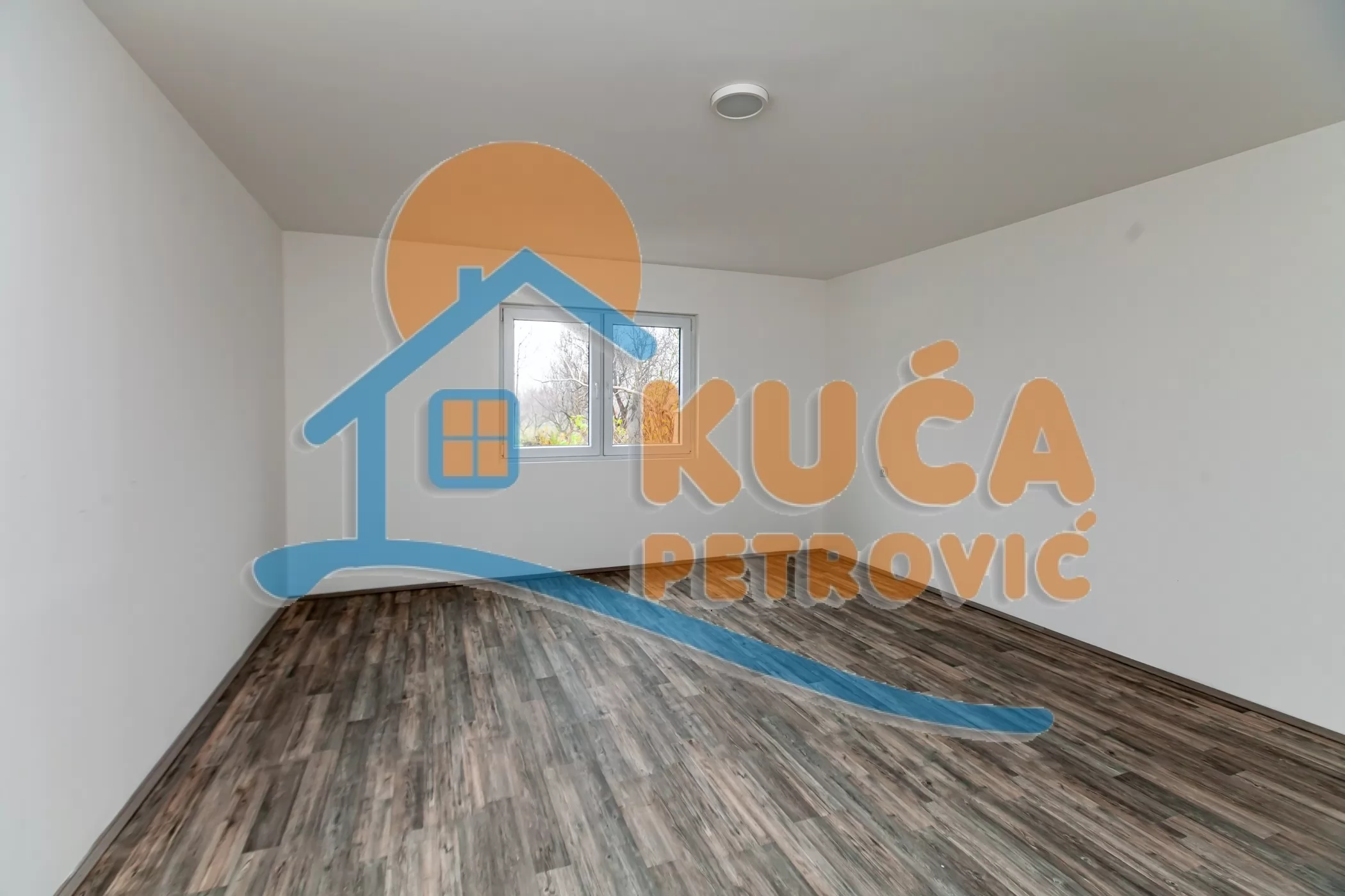 četvorosobna kuća, 204 m2, Gornji Komren, 7. jula ID: p-014661 8