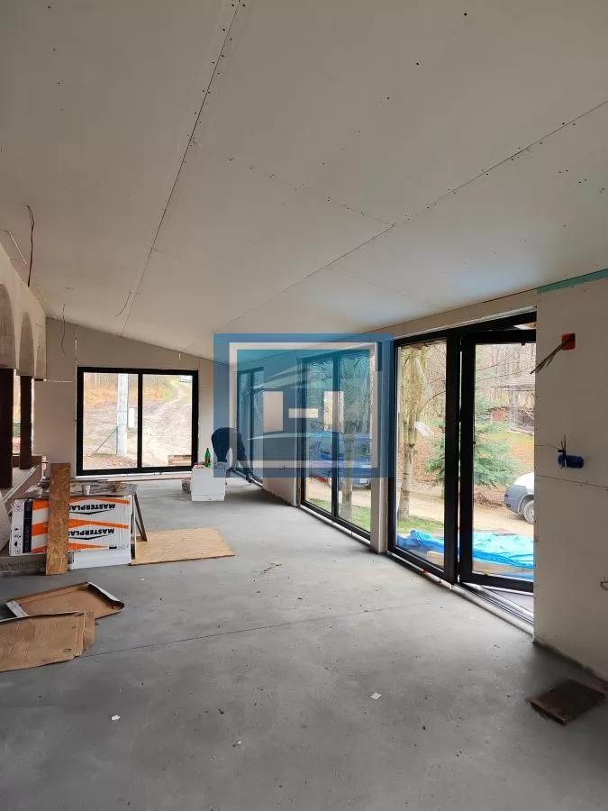 Jedinstvena kuća uz Resavsku pećinu – prirodni luksuz u srcu budućeg Nacionalnog parka! 9