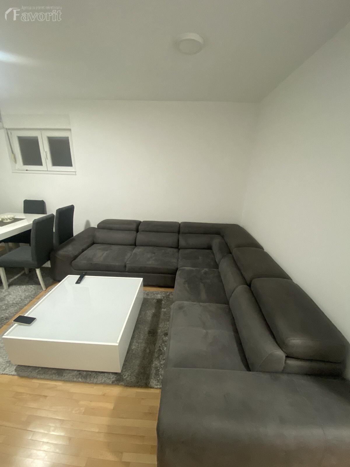 JULINO BRDO, ZMAJEVACKA, 40m2 1